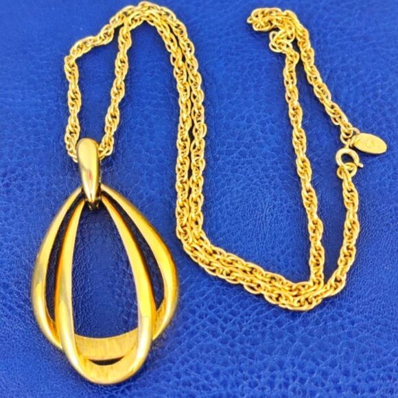Vintage Vendome Long Necklace Signed, Gold Tone - Picture 1 of 7